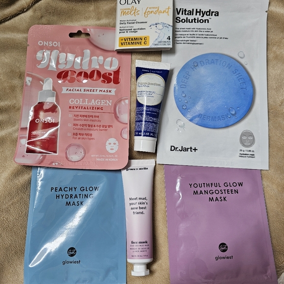 Bundle Of Seven Facial Beauty Products. Masks, Scrubs, Cleansers And Sheet Masks - Picture 10 of 10